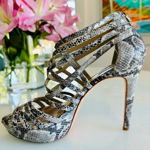 Pour la Victoire Snakeskin Sz 9 Strappy Stiletto Python Print High Heel Sandals